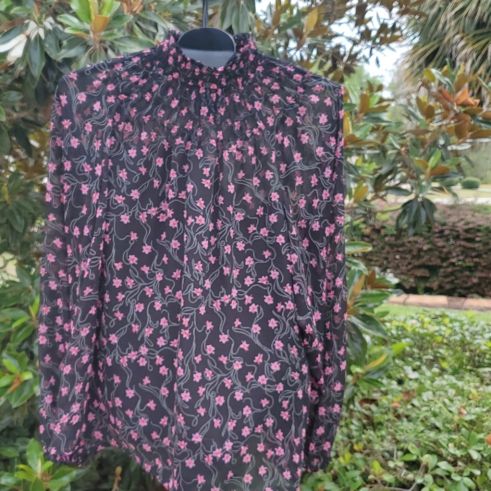 Beautiful woman floral Top
